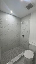 540 E 37th St in Hialeah, FL - Building Photo - Building Photo