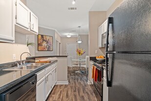 The Lakes at Nottingham in Pensacola, FL - Building Photo