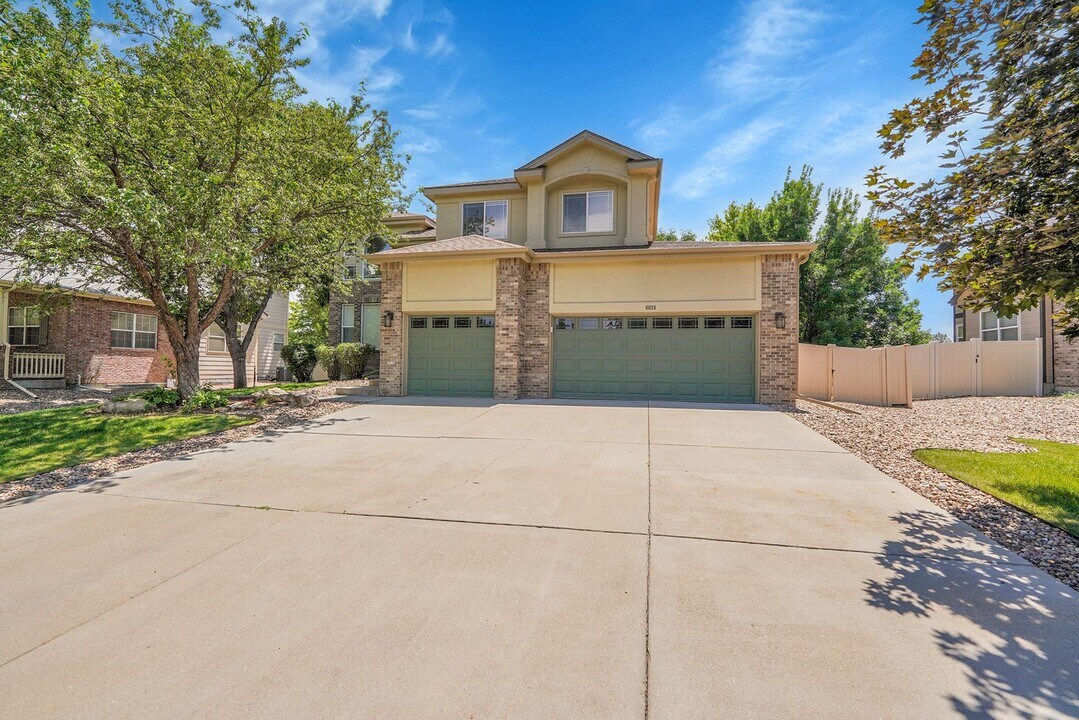 8024 W 95th Way in Westminster, CO - Building Photo
