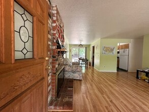 3835 NW Camas Pl in Corvallis, OR - Foto de edificio - Building Photo