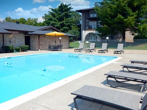 The Village at Crestview Apartments in Madison, TN - Building Photo - Building Photo