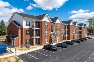 Brook Villas in Richmond, VA - Building Photo