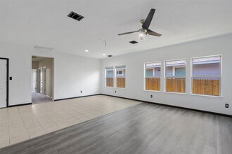 217 Trailside Ln in Bastrop, TX - Building Photo - Building Photo