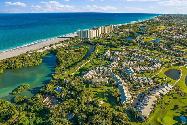 2604 Fairway Dr N in Jupiter, FL - Building Photo - Building Photo