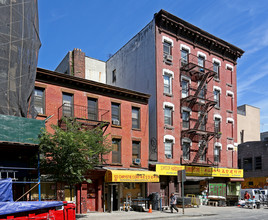 123 1/2 Chrystie St in New York, NY - Building Photo - Building Photo