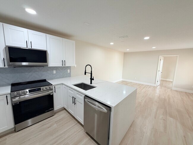 1440 Sheafe Ave NE in Palm Bay, FL - Building Photo - Building Photo