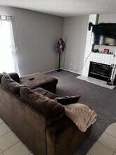 44025 Buttercup Way in Lancaster, CA - Building Photo - Building Photo