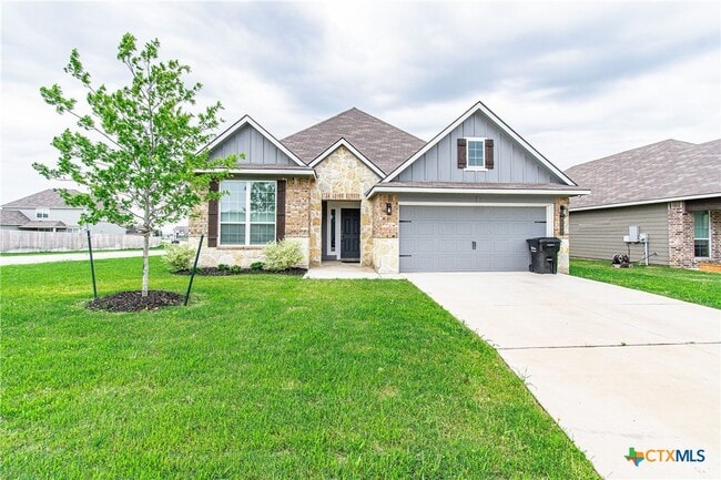 property at 8207 Montclair Dr