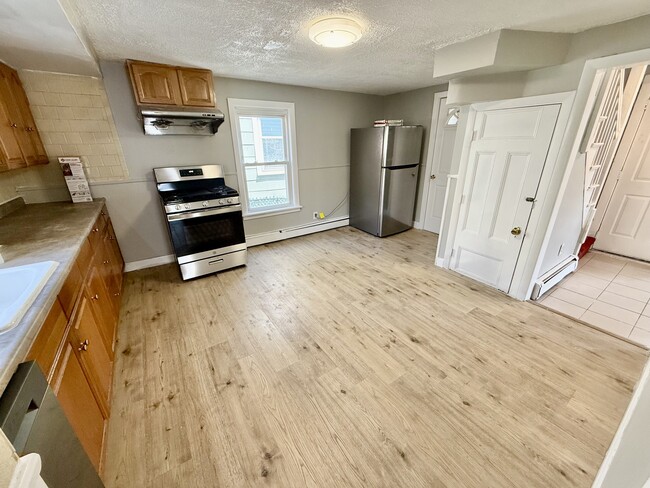 42 Playstead Rd in Malden, MA - Building Photo - Building Photo