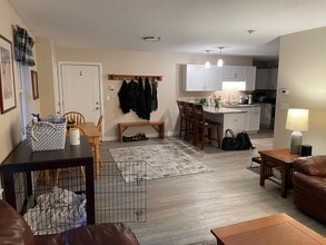 35 Mill Commons Dr, Unit 220 in Scarborough, ME - Building Photo - Building Photo