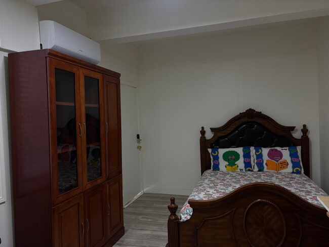 property at 15111 Hemlock Ave