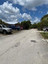 8352 SE Sunset St in Hobe Sound, FL - Building Photo - Building Photo
