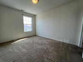 5891 Marble Cir in Johnston, IA - Building Photo - Building Photo