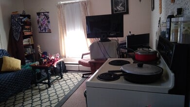 94 Loomis St, Unit 94 LOOMIS in Burlington, VT - Foto de edificio - Building Photo