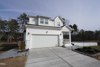 217 Beacon Hl Rd in Lillington, NC - Building Photo - Building Photo