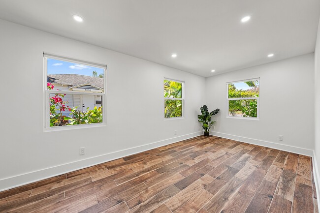 5002 Webster Ave in West Palm Beach, FL - Building Photo - Building Photo