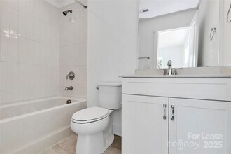 1103 Kokomo Ln in Charlotte, NC - Building Photo - Building Photo