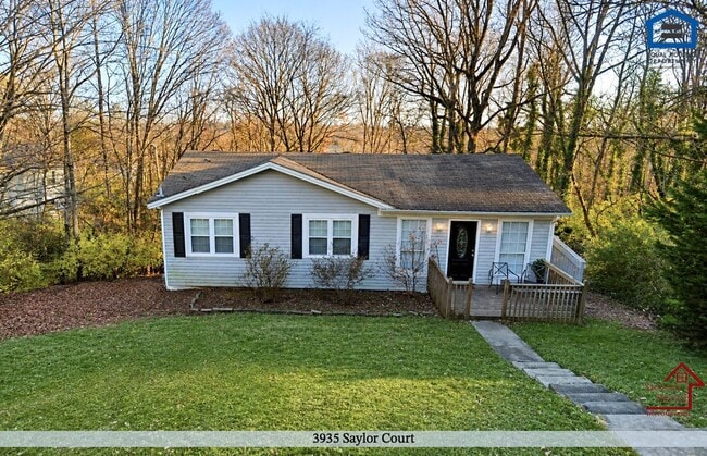3935 Saylor Ct