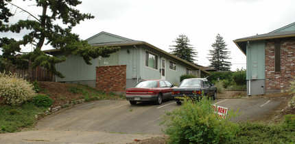 9004-9026 NE Oregon St in Portland, OR - Building Photo - Building Photo