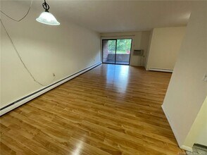 565 Talcottville Rd in Vernon, CT - Building Photo - Building Photo