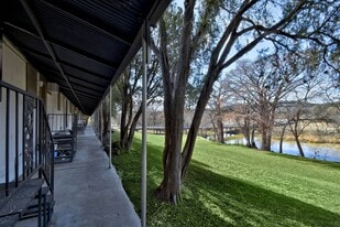 The LUX Riverside in Kerrville, TX - Building Photo