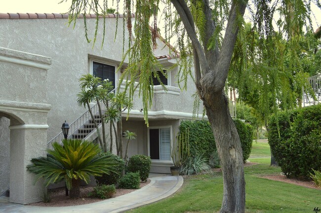 2700 E Mesquite Ave in Palm Springs, CA - Building Photo - Building Photo
