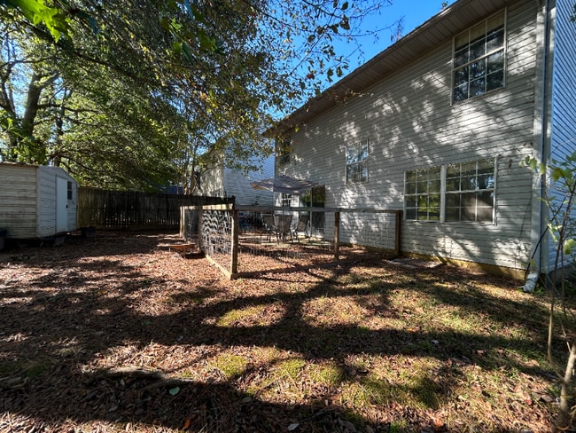 869 Hollins Rd in Auburn, AL - Foto de edificio - Building Photo