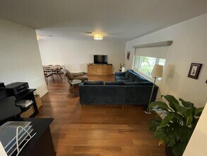11733 Marla Ln in Seminole, FL - Building Photo - Building Photo