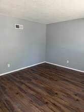 9789 Dennis Dr in St. Louis, MO - Building Photo - Building Photo