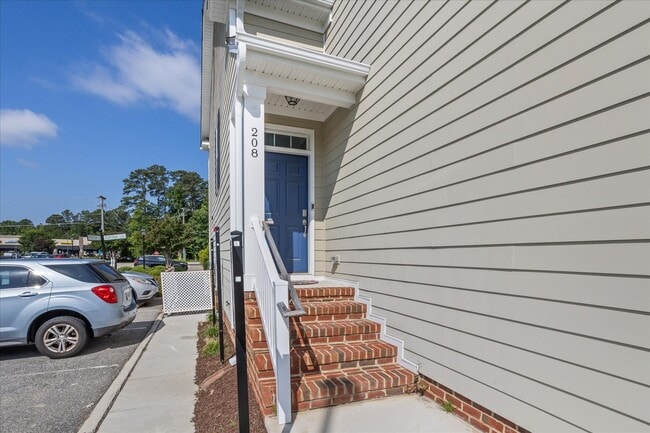 208 Laydon Way in Yorktown, VA - Building Photo - Building Photo