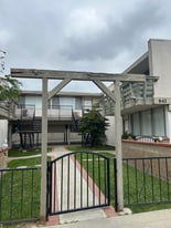 841 N Orange St in La Habra, CA - Building Photo