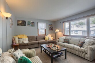 28 E Willow St in Elizabethtown, PA - Building Photo - Building Photo