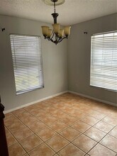 5871 Woodland Point Dr in Tamarac, FL - Building Photo - Building Photo