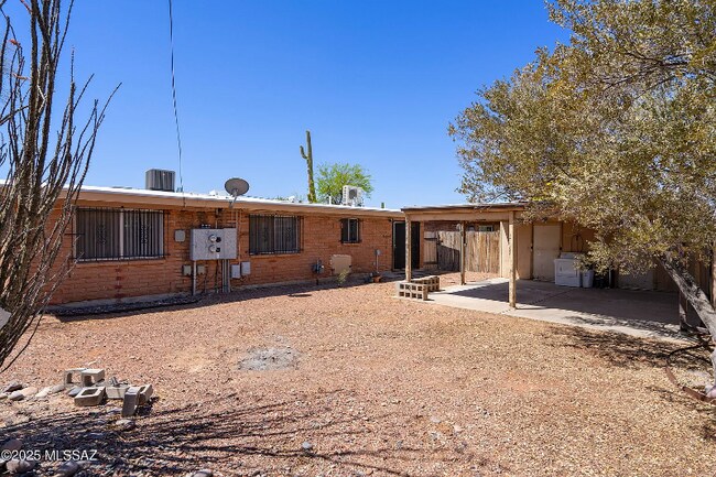 801 E Holaway Dr-Unit -801 E Holaway Drive in Tucson, AZ - Building Photo - Building Photo