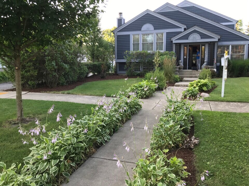 1524 Gregory Ave in Wilmette, IL - Foto de edificio