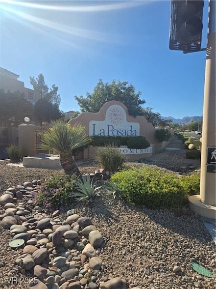 1909 Mountain Hills Ct, Unit 205 in Las Vegas, NV - Building Photo - Building Photo