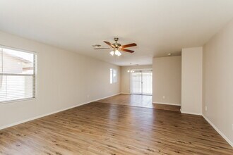 25078 W Dove Trail in Buckeye, AZ - Building Photo - Building Photo