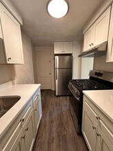 1148 Newhampshire Dr in Pittsburgh, PA - Building Photo - Building Photo