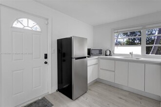 5836 Hope St in Hollywood, FL - Building Photo - Building Photo