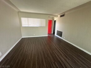 223 N 14th St in Las Vegas, NV - Building Photo - Building Photo