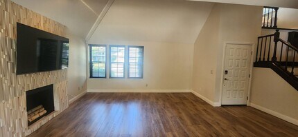 7671 E Bay Ln in Sacramento, CA - Building Photo - Building Photo