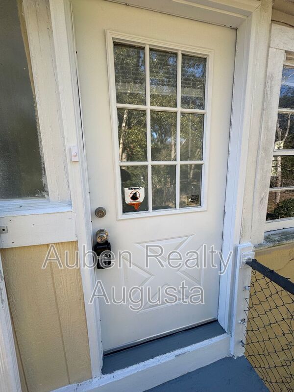 property at 1547 Heath St