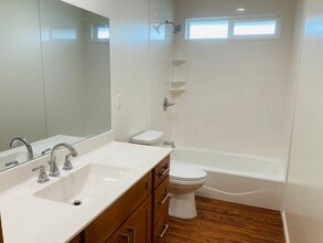 1434 Meyers St, Unit 0 in Honolulu, HI - Foto de edificio - Building Photo