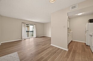 1516 Bay Area Blvd in Houston, TX - Building Photo