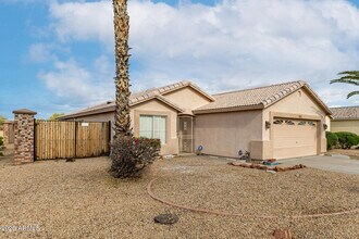 16243 N Oachs Dr in Surprise, AZ - Building Photo - Building Photo