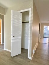 192 S Waters Edge Dr, Unit 101 in Glendale Heights, IL - Foto de edificio - Building Photo
