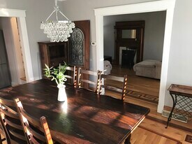 3614 Edwards Road, Unit Edwards House in Cincinnati, OH - Building Photo