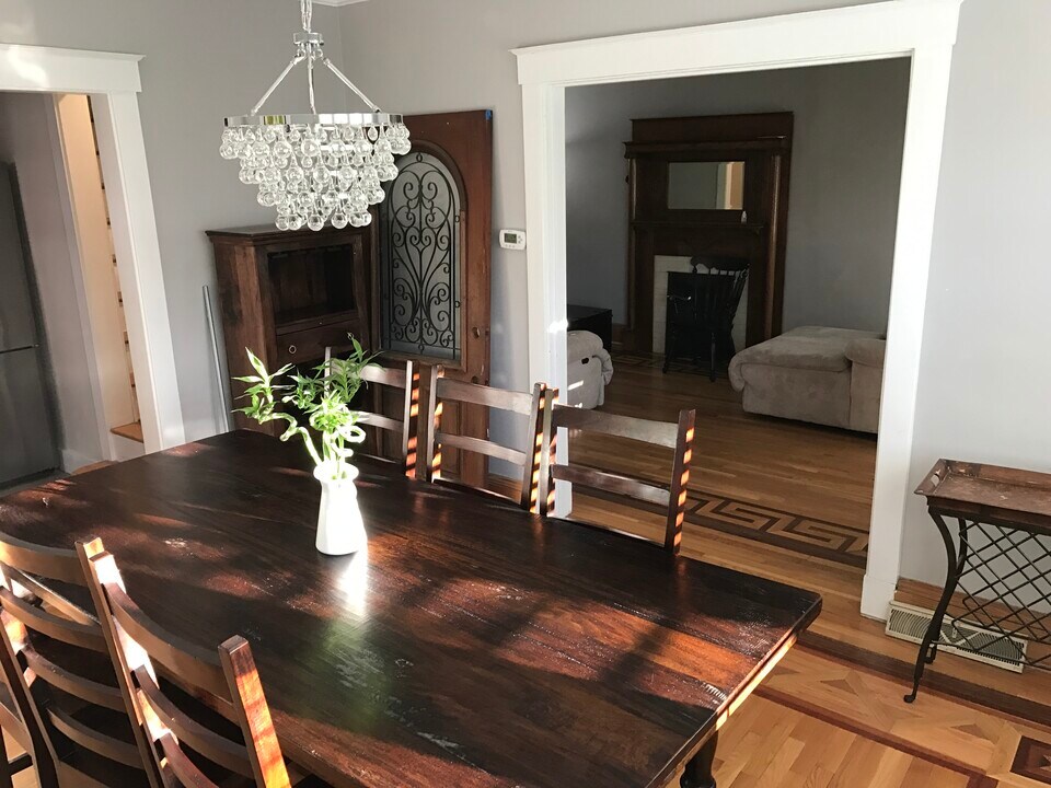 3614 Edwards Road in Cincinnati, OH - Building Photo