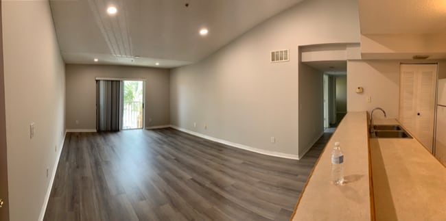 9905 Westwood Dr in Tamarac, FL - Building Photo - Building Photo
