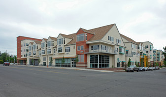 Russellville Center Apartments